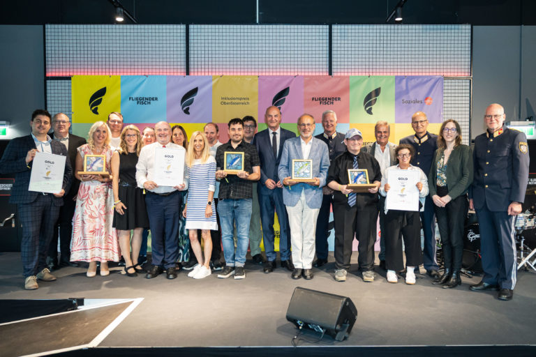 Beim oö. Inklusionspreis wurden aus 74 Einreichungen die besten Projekte mit dem „Fliegenden Fisch“ ausgezeichnet. Foto
