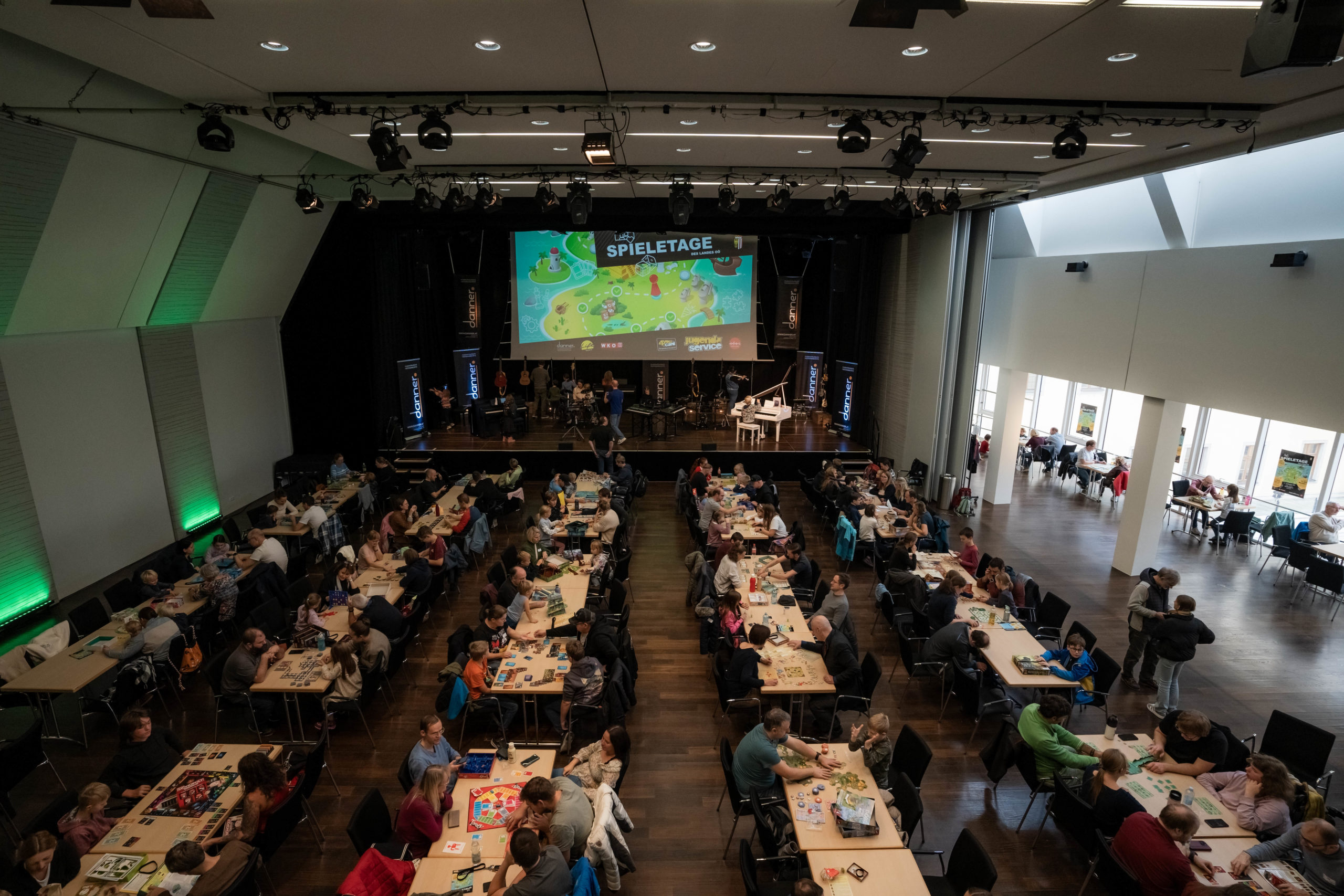 ): Von 8. bis 9. November kann man bei den Spieletagen des Landes OÖ verschiedenste Spiele ausprobieren – von zeitlosen Klassikern bis hin zu spannenden Neuerscheinungen.